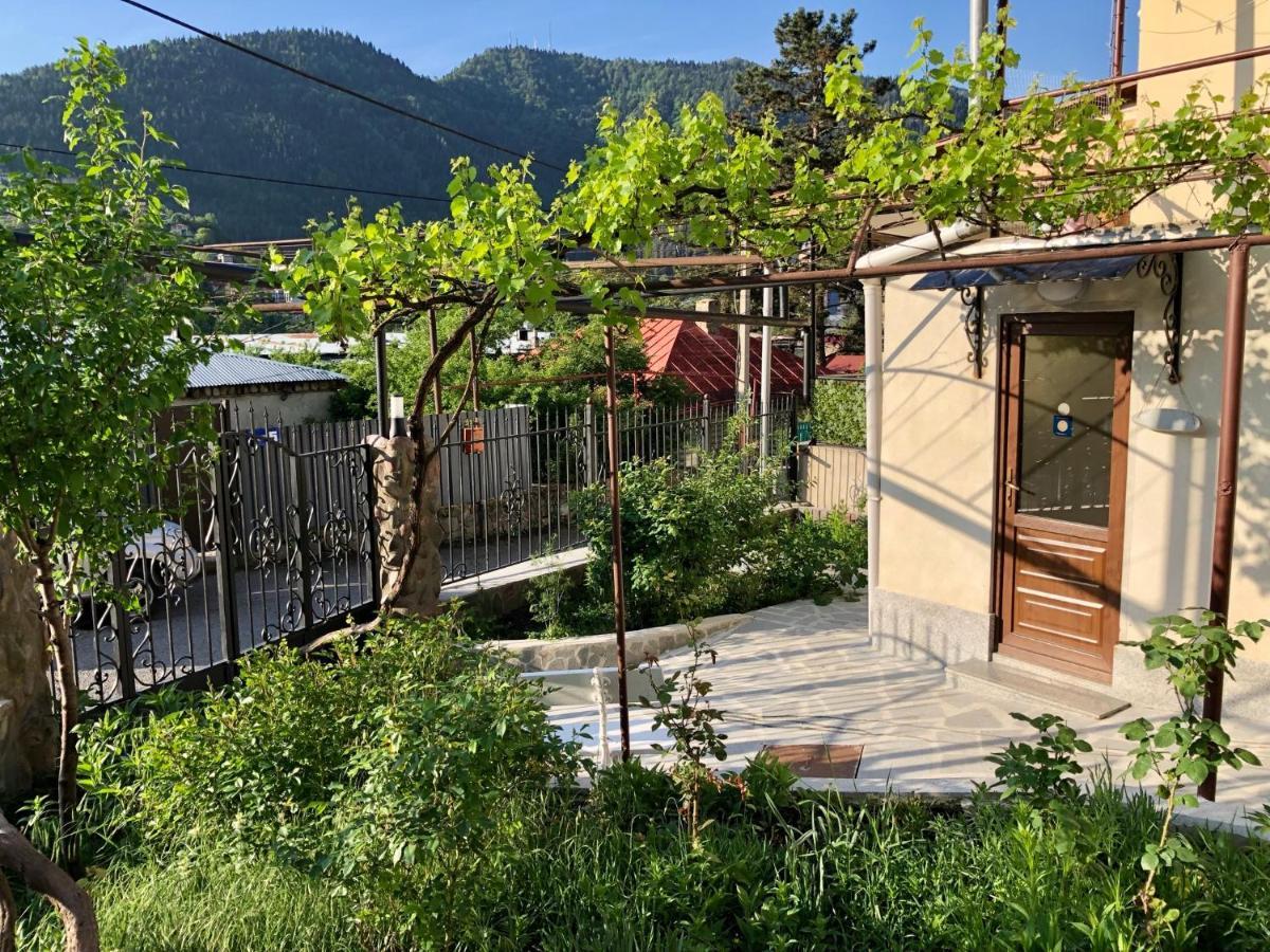 Luxury Apartment At Pirosmani 22 In Central Borjomi Εξωτερικό φωτογραφία