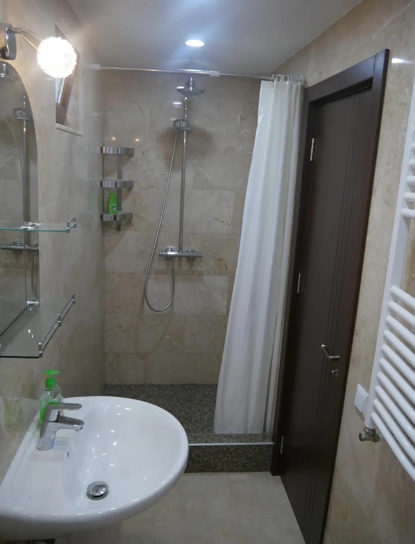 Luxury Apartment At Pirosmani 22 In Central Borjomi Δωμάτιο φωτογραφία